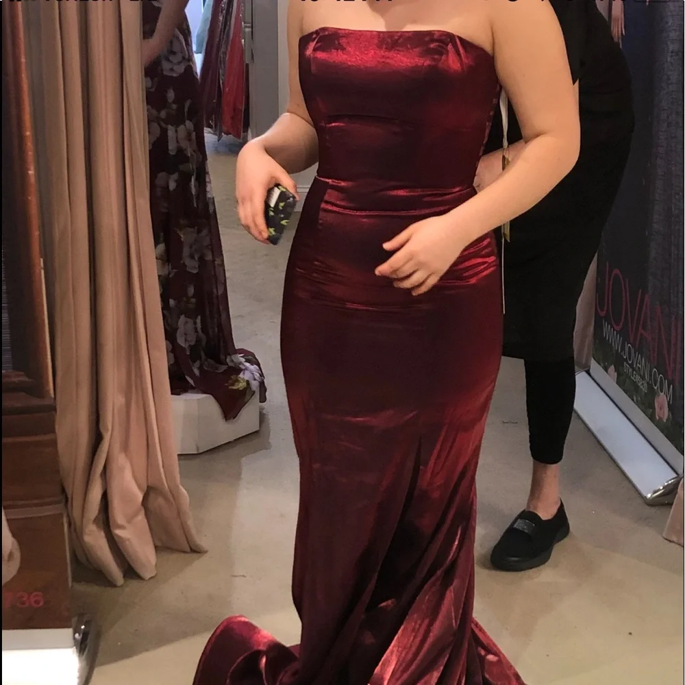 Sale! Prom Dress on Sale!! Wine Red Sherri Hill - Picture 3 of 13